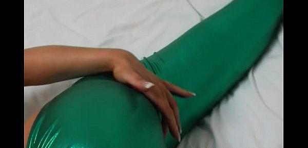  I love rubbing my pussy in tight green PVC panties